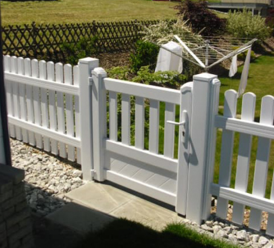 Clôture et portillon de jardin