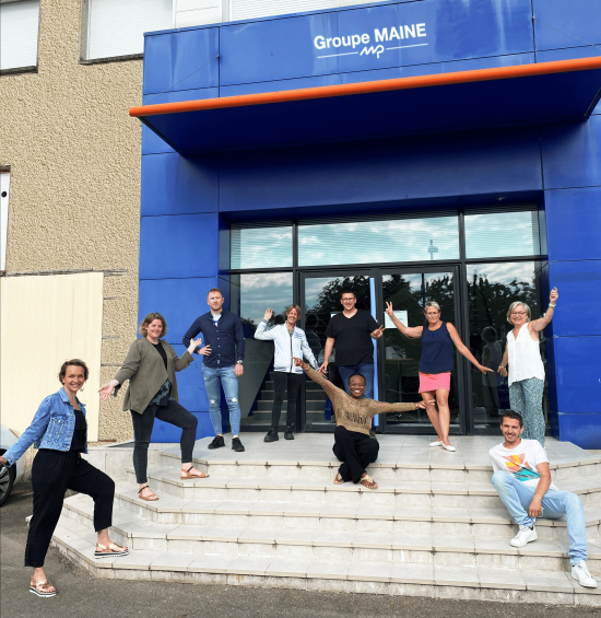 ETRE BIEN ENTOUR&Eacute;, C'EST ESSENTIEL