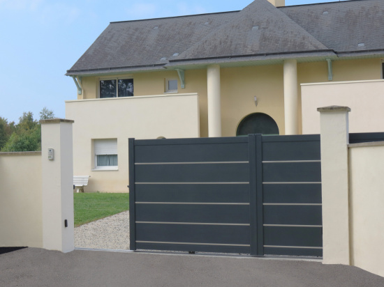 Portail coulissant en aluminium ONIX