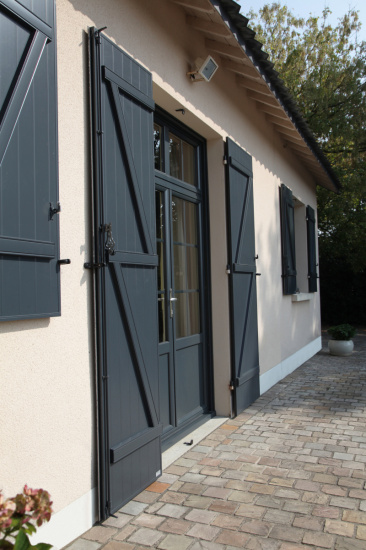 Volet battant aluminium gris anthracite Daytona