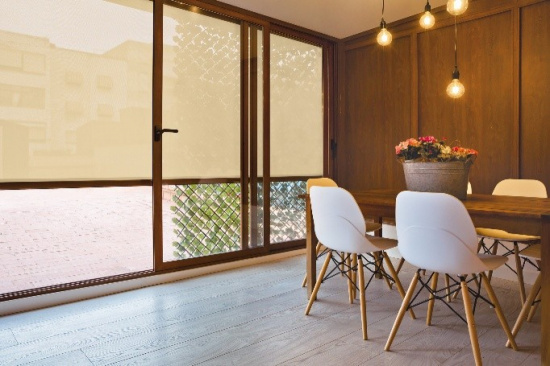 Store sur Baie vitrée