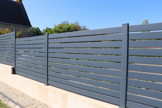 Cl&ocirc;ture Bollene